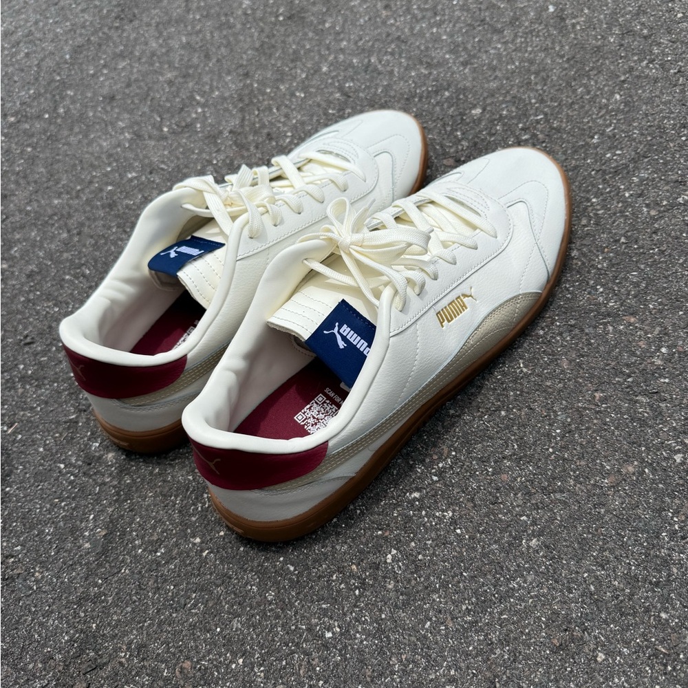 PUMA Men's Cream and Burgundy Sneakers